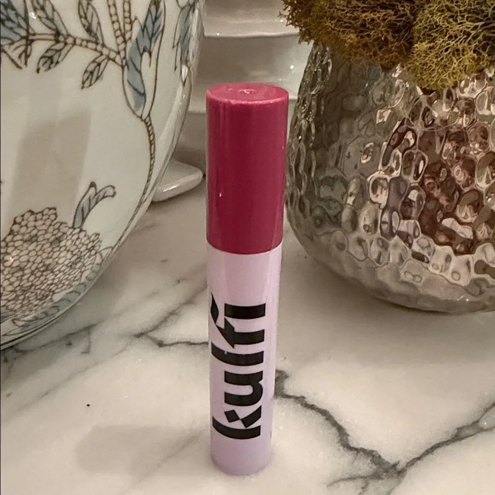 Kulfi Lassi Lips Staining Lip Oil Color Lucky Lotus